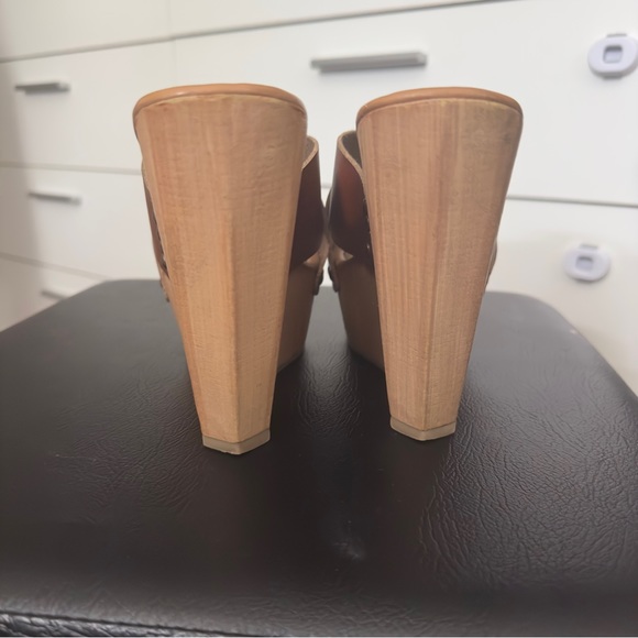 Women’s Brown Wedge Platform Heels Size 8 - Picture 4 of 6